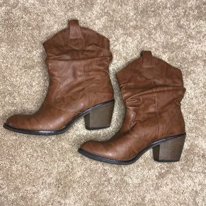 Chestnut Boots